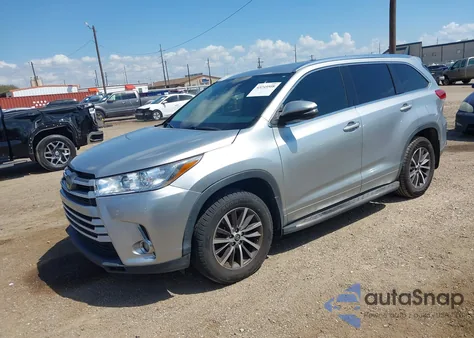 2017 Toyota Highlander Xle z USA, uszkodzony, nr VIN 5TDKZRFHXHS188910